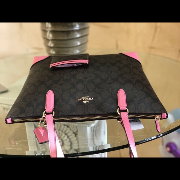 Coach signature coated brown pvc pink leather tote - Picture 6 of 8